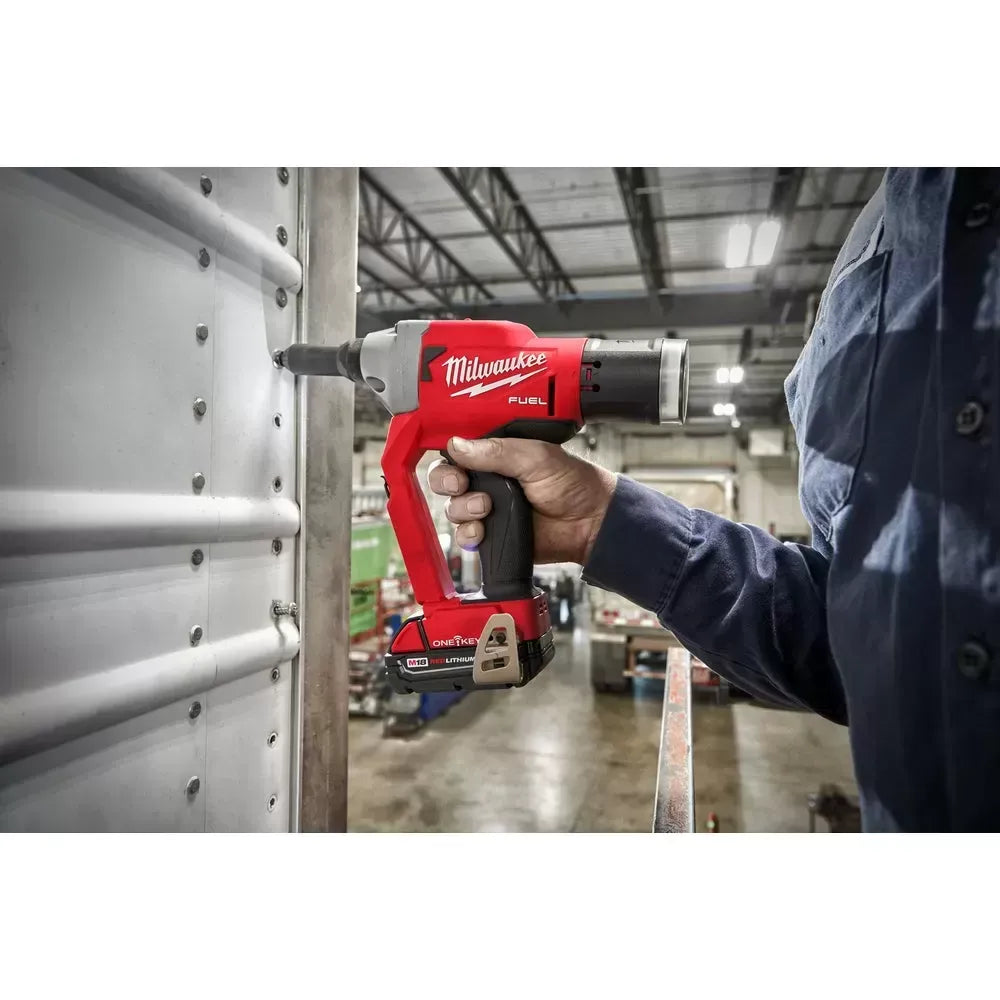 Milwaukee 2660-22CT M18 FUEL 18V 1/4" Li-Ion Blind Rivet Tool Kit w/ ONE-KEY