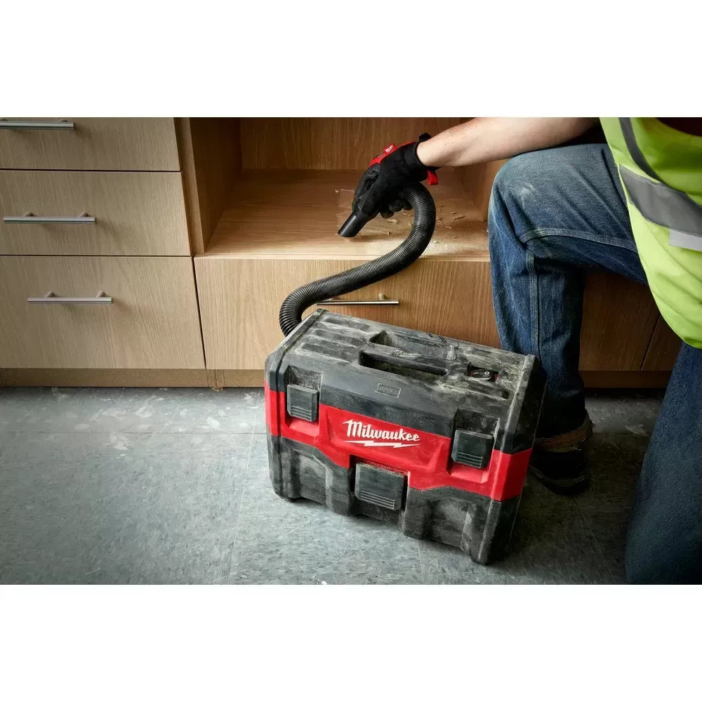 Milwaukee 0880-20 M18 18V Wet/Dry Vacuum w/ Crevice Tool - Bare Tool